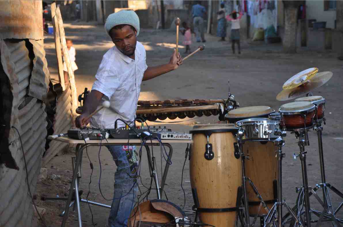 Matzume Zango timbila.org